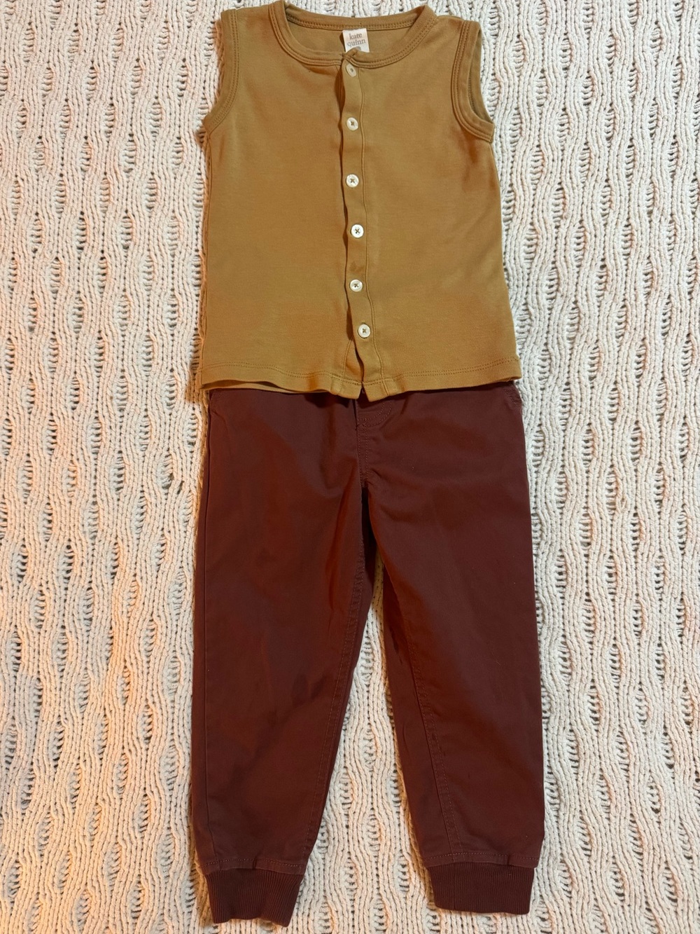 Bundle: Kate Quinn Button Top, Maroon joggers, and H&M Basic Organic Cotton Tank